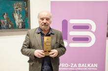 Mojster pripovedovanja zgodb Evald Flisar nagrajen za prispevek k razvoju literature na Balkanu