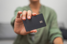 Card Complete, Raiffeisen, Bank Austria : Neue Kreditkarte? Das sollten Sie jetzt wissen 