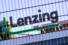 Lenzing baut in Österreich ab: 500 Stellen wackeln: Beschäftigte wollen gegen Jobabbau protestieren