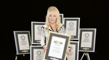 Dolly Parton mora zaradi zdravstvenih težav prestaviti nastope