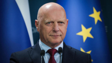 Se hecajo? Pri ministru Propsu bi učinke plačne reforme celovito analizirali šele leta 2028!