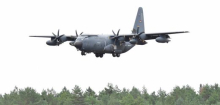 Celle: Bundeswehr-Flugzeug mit Pyrotechnik beschossen