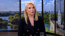 NAPADNUTA SANDRA BOŽIĆ! Žena sa motora je udarala, čupala i grebala: 
