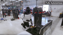 NAJVEĆI CENTAR ZA OBUKU HUMANOIDNIH ROBOTA: Radi punom parom (VIDEO)