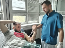 VALJEVSKI LEKARI SPASLI LUKI (20) RUKU Teško se povredio dok je radio brusilicom: Da nije bilo njih, pitanje je da li bih danas pričao s vama