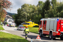 Baierdorf-Dorf bei Anger: Pkw-Lenkerin übersah Moped, 15-Jähriger schwer verletzt