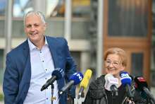 Zbrali več kot 43.000 podpisov za referendum o zakonu o pomoči pri končanju življenja