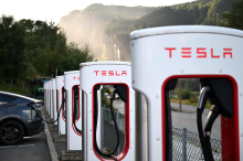 Aber weiterer Rückgang in Europa: Auslaufen der US-Elektroprämie beschert Tesla einen Verkaufsrekord