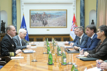 Beograd domaćin susreta ministra Gašića i komandanta NATO snaga u Napulju: Razgovor o KFOR-u, vojnoj neutralnosti i stabilnosti Zapadnog Balkana (FOTO)