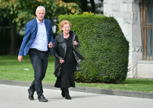 Zbrali 43.000 podpisov za referendum o pomoči pri končanju življenja. Golob: Volivci so že odločili.