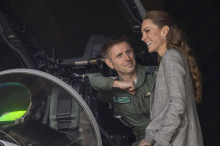 Besuch bei der Air Force: Royal Air Force-Pilot himmelt Kate an