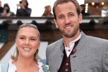 Traditioneller Wies‘n-Besuch: FC-Bayern-Stars feiern auf dem Oktoberfest