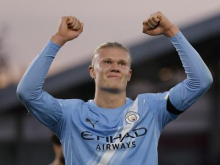 Haaland osrečil City, prvenec Šeška na Old Traffordu, Arsenal prehitel Liverpool