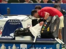 Brutalne razmere v Šanghaju, Đoković dvakrat bruhal #video