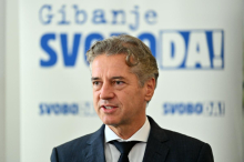 KPK v osnutku ugotovitev v zadevi Karigador premierju Golobu očita nasprotje interesov