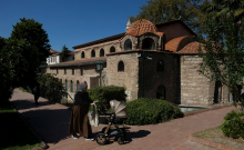 Papež za svoje prvo mednarodno potovanje izbral Turčijo in Libanon