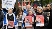 Nach Gerichtsurteil: Hunderte demonstrieren am Jahrestag des Terrorangriffs