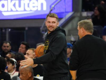 Dončić s posebno aktivnostjo razveselil soigralce, James ne skriva ponosa