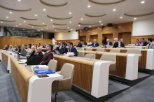 Štirim sodniškim zakonom v opoziciji ostro nasprotujejo