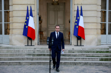Lecornu: Francija bi lahko v 48 urah dobila novega premierja oziroma premierko