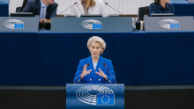 Padli sta nezaupnici, ni padla Ursula