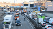 Verkehrsbehinderungen: Schäden an weiterer Brücke auf der A100 - Sperrung