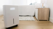 Gegen Schimmel: Für 130 Euro: Bei Amazon gibt's einen Luftentfeuchter um 50 Prozent reduziert