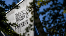 Nestlé in difficoltà taglia 16mila dipendenti. E la Borsa di Zurigo brinda