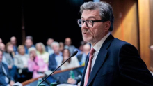 Buste paga, aumento età pensioni, bonus: tutte le misure nel Dpb. Taglio ai ministeri per 8 miliardi
