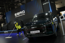 Priključni hibridi povzročijo le za slabih 20 odstotkov manj CO2 kot bencinski avtomobili