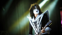 Familie: Früherer Kiss-Gitarrist Ace Frehley im Alter von 74 Jahren gestorben