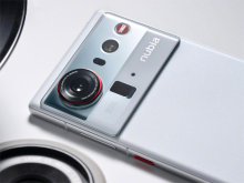 Nova Nubia Z80 Ultra brez zareze, z ogromno baterijo in AIOS Androidom