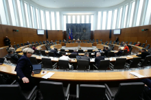 DZ bo odločal o razpisu referenduma glede pomoči pri prostovoljnem končanju življenja