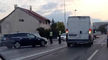 VIDEO Sudarili se auto i kombi u zagrebačkim Sesvetama