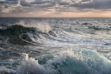 S potapljajoče se jadrnice pri Izoli rešili šest članov posadke