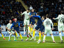 V živo: Olimpija zaradi poškodbe že menjala, pred obema goloma vroče