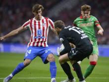 Oblak blestel ob četrti zmagi Atletica, Barcelona se je rešila v sodnikovem dodatku