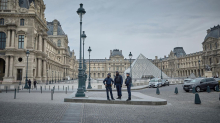 Museum in Paris: Einbruch im Louvre: Beute von 