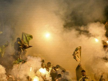 Navijaški izgredi v Tel Avivu, derbi odpovedan zaradi nasilja #video