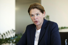 Bratušek: Razumem ljudi, da so ob zastojih nezadovoljni, tudi sama sem vsak dan na cesti