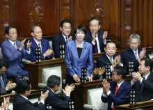 Konservativka Sanai Takaiči postala prva japonska premierka