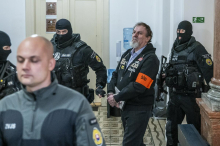 Atentator na slovaškega premierja Fica obsojen na 21-letno zaporno kazen