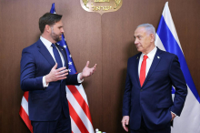 Vance v Izraelu opozarja na razorožitev Hamasa. Izrael in Hamas izmenjala trupla.