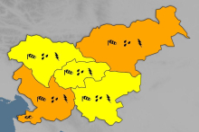 Vremenoslovci izdali opozorilo pred vetrom in nalivi za Primorsko in vzhod države