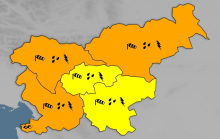 Najmočnejši nalivi bodo na zahodu države, pride lahko do razlivanja vodotokov
