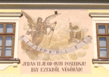 VREME UVEK I APSOLUTNO TAČNO Somborski sunčani časovnik svedok vremena
