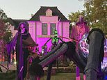 Dallas neighborhood outraged after newcomer erects festive displays and puts on light show at $6m mansion