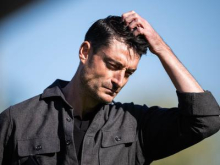 Albert Riera kljub novi zmagi zmajeval z glavo