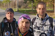 TROJICA POLICAJACA IZ SRBIJE STIGLA U HILANDAR Za “decu leptire”, čija je koža tanka kao vazduh, ali duša nepobediva - POMOZIMO I MI, EVO KAKO (VIDEO)
