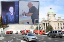 ČOVEK SA SNIMKA ZA KURIR RAZOBLIČIO LAŽI BLOKADERA! Tvrdili da su pucač i žrtva sedeli zajedno u Ćacilendu: 